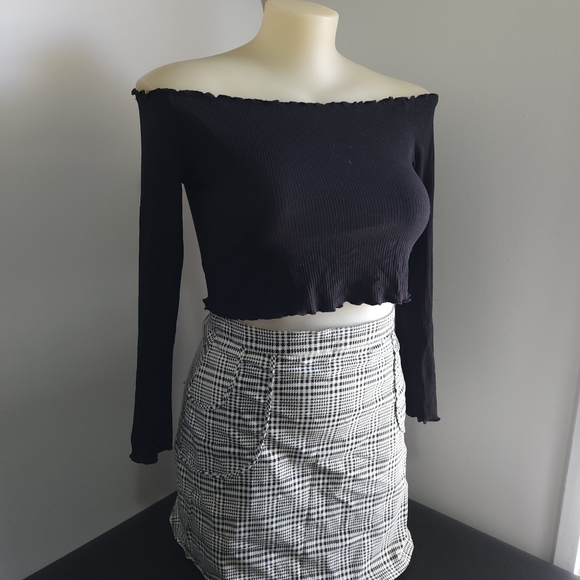 Aus L H&M Divided Black Ribbed Off Shoulder Long Sleeve Crop Top - Picture 8 of 16